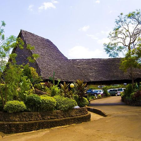 Blue Post Hotel Thika Esterno foto
