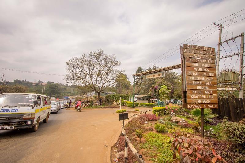 Blue Post Hotel Thika Esterno foto